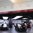 Tesla annonce que quatre de ses administrateurs quitteront bientôt l'entreprise