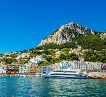 Les touristes de Capri condamnés à une amende de 500 € pour avoir utilisé du plastique - d'autres destinations suivront-elles ?