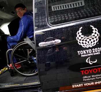Le Japon Taxi de Toyota est devenu un symbole olympique coûteux